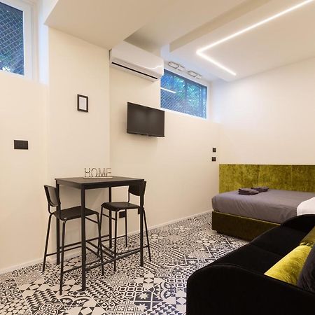 Pay60 -Crescenzago- Luxury Yellow House ميلان المظهر الخارجي الصورة