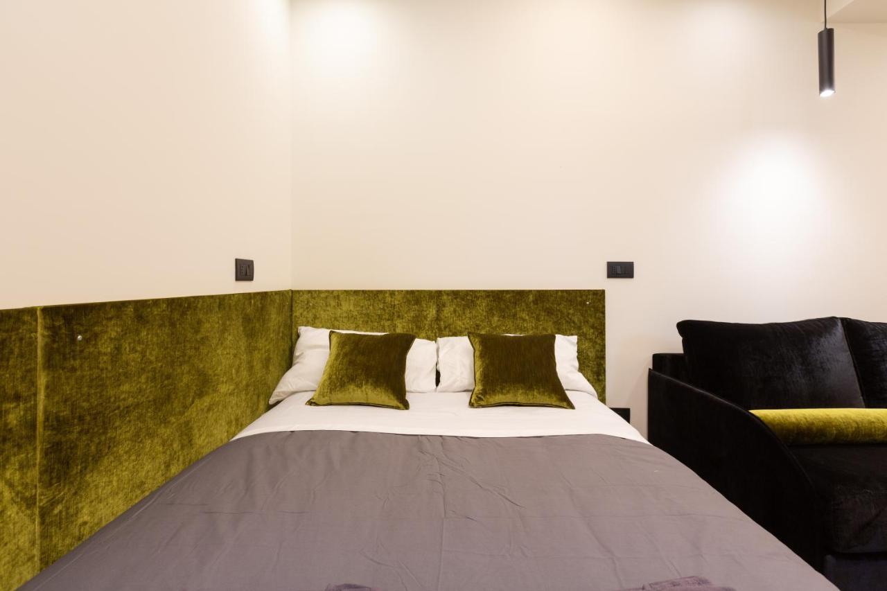 Pay60 -Crescenzago- Luxury Yellow House ميلان المظهر الخارجي الصورة
