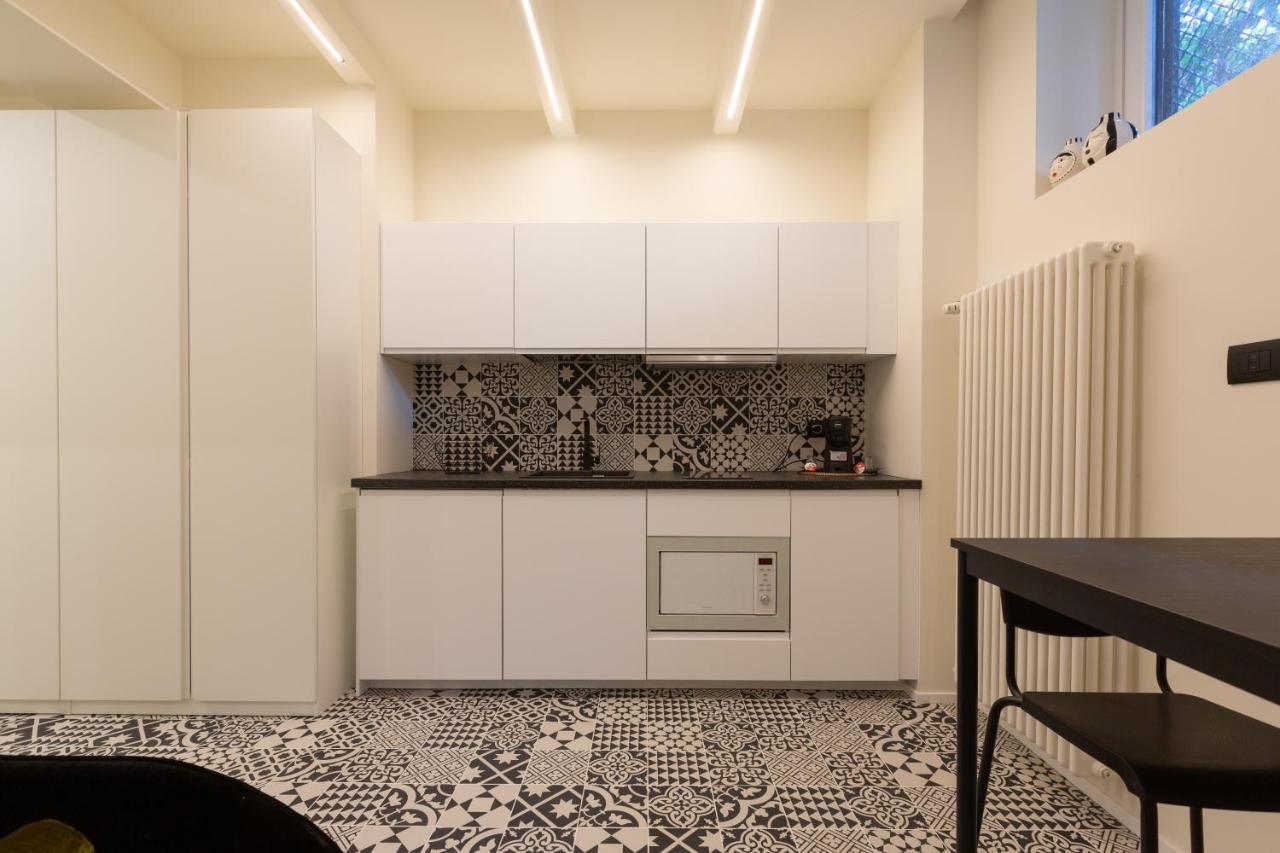 Pay60 -Crescenzago- Luxury Yellow House ميلان المظهر الخارجي الصورة